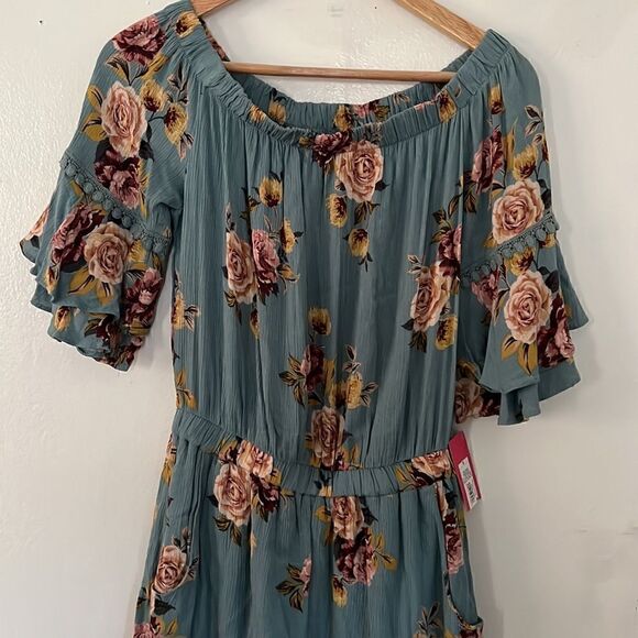 Xhilaration Xhileration Floral Off-Shoulder Romper - Picture 2 of 9